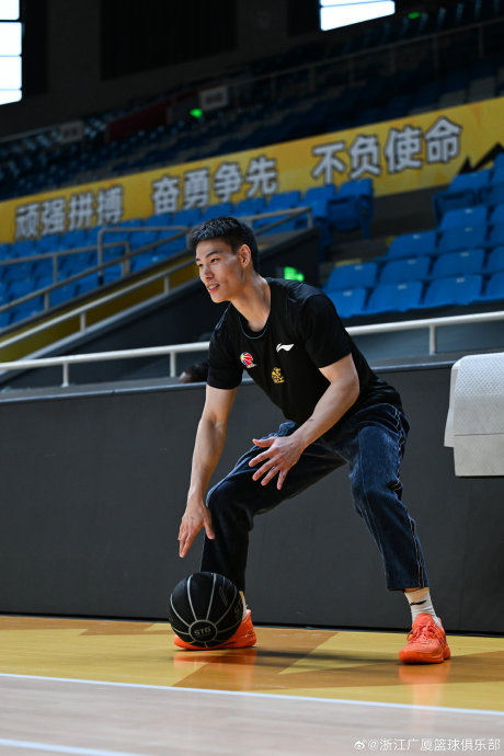 浙江男篮迎战江苏男篮 圣杭体决战一触即发