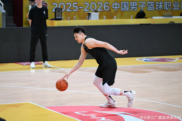 浙江男篮迎战江苏男篮 圣杭体决战一触即发