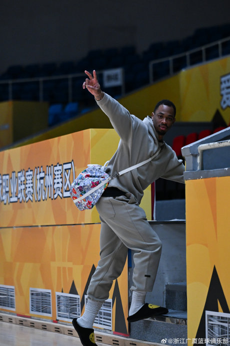浙江男篮迎战江苏男篮 圣杭体决战一触即发