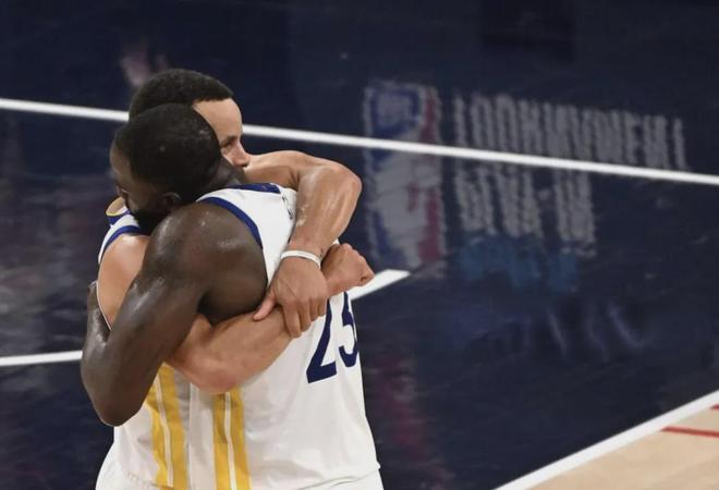 库里绝杀+追梦防守奇袭 勇士逆风翻盘快船夺附加